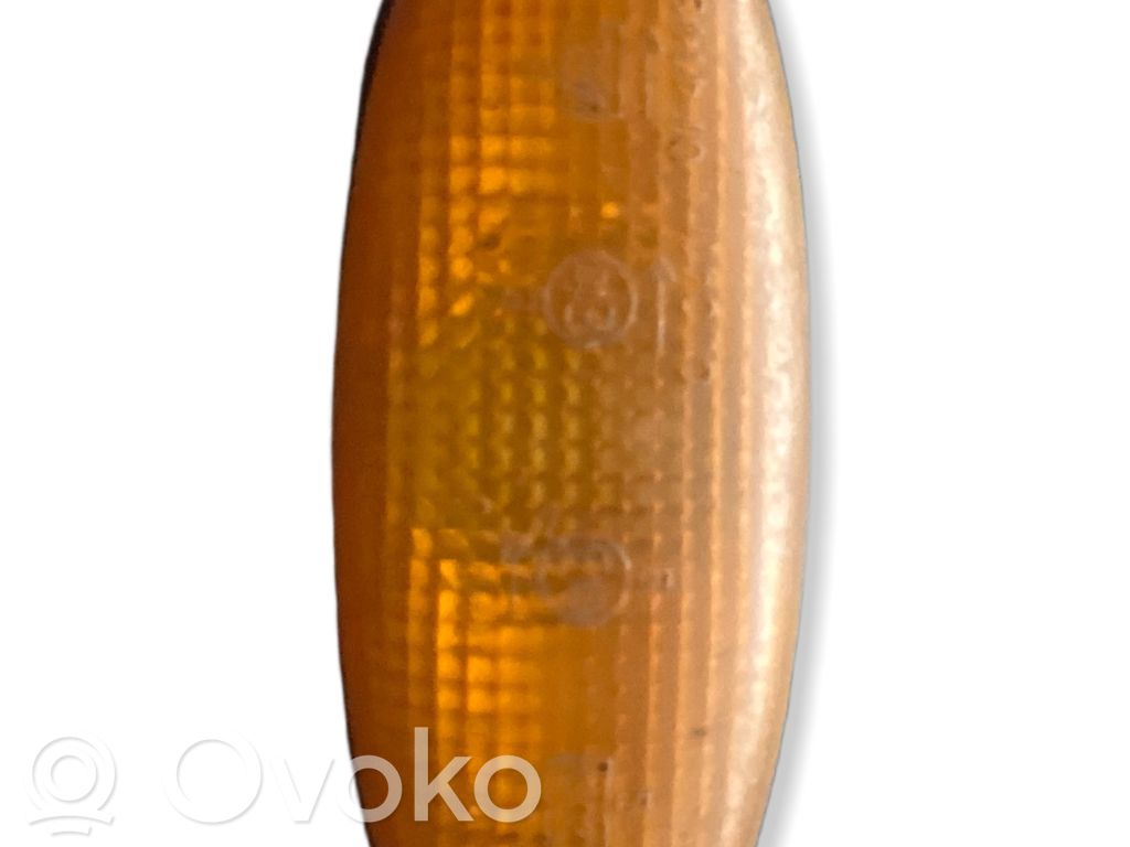Mazda 626 Front fender indicator light 