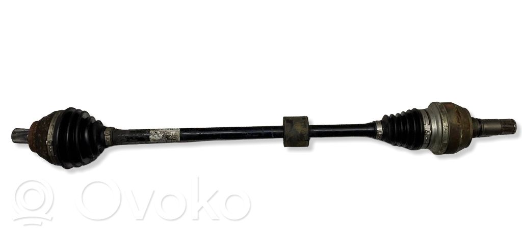 Audi Q3 F3 Półoś przednia 