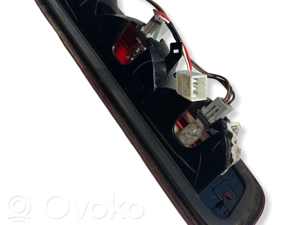 Dodge RAM 1500 DS Third/center stoplight 
