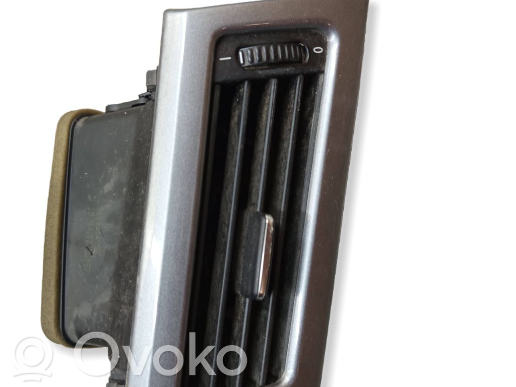 BMW 5 E60 E61 Šoninės oro grotelės 