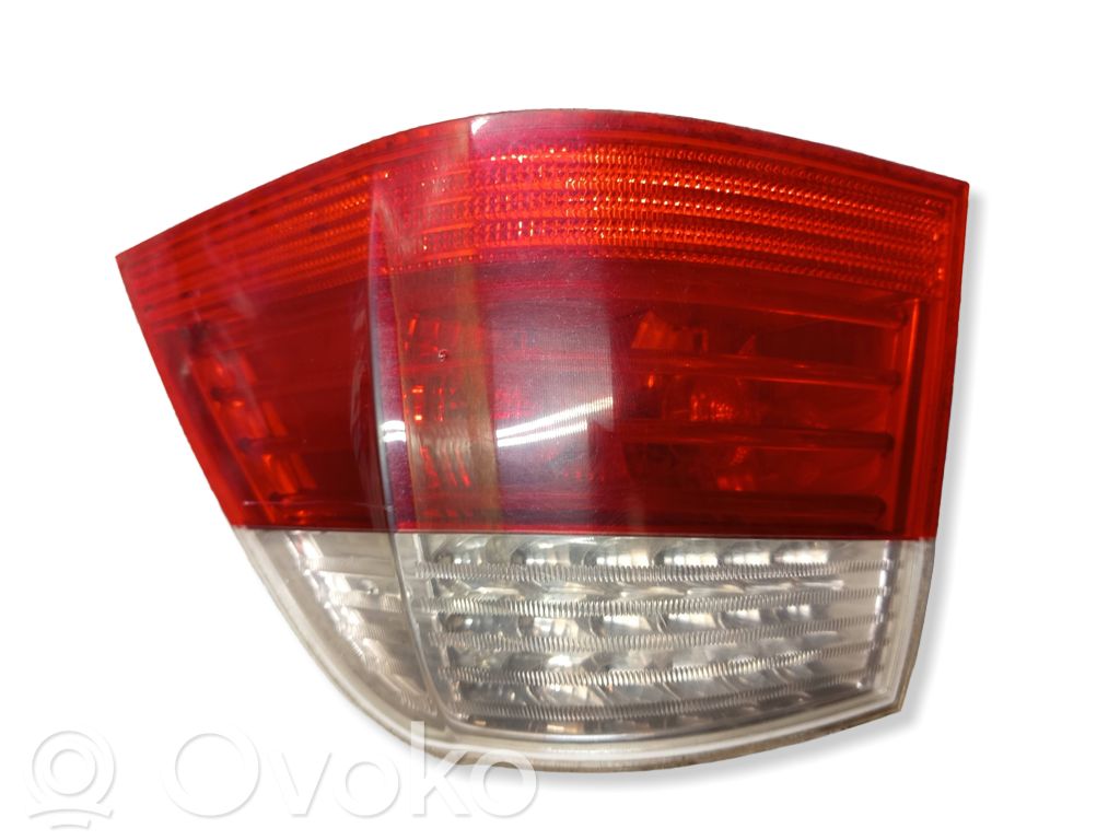 Rear/tail lights   2VA00942602,0055807,7177694