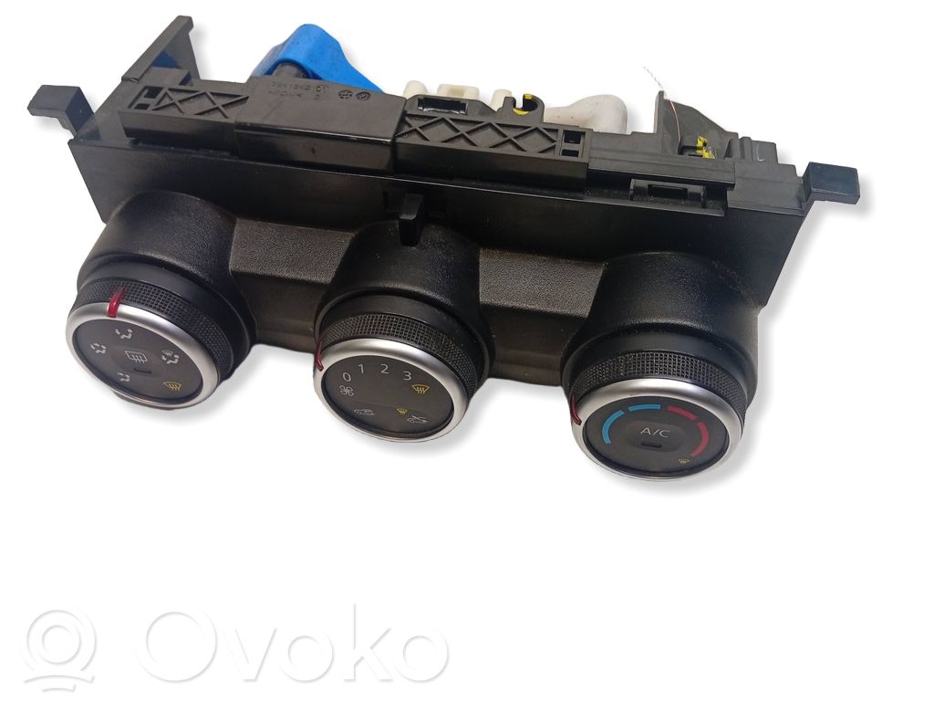 Dacia Duster II Climate control unit 