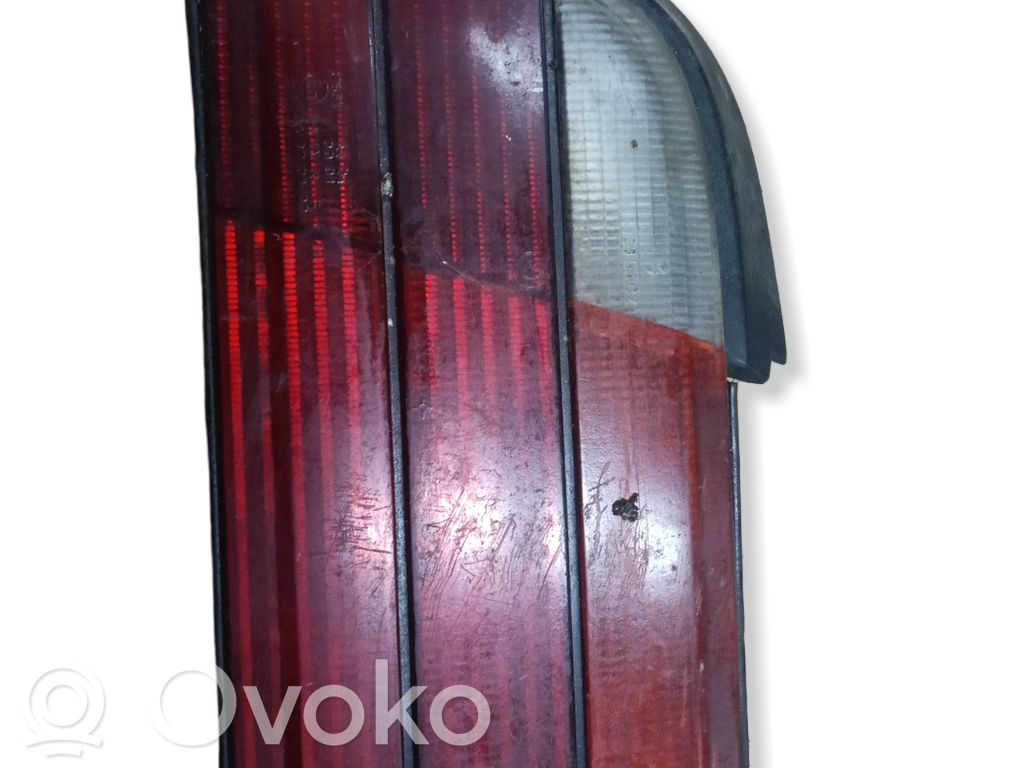 BMW 3 E36 Galinis žibintas kėbule 