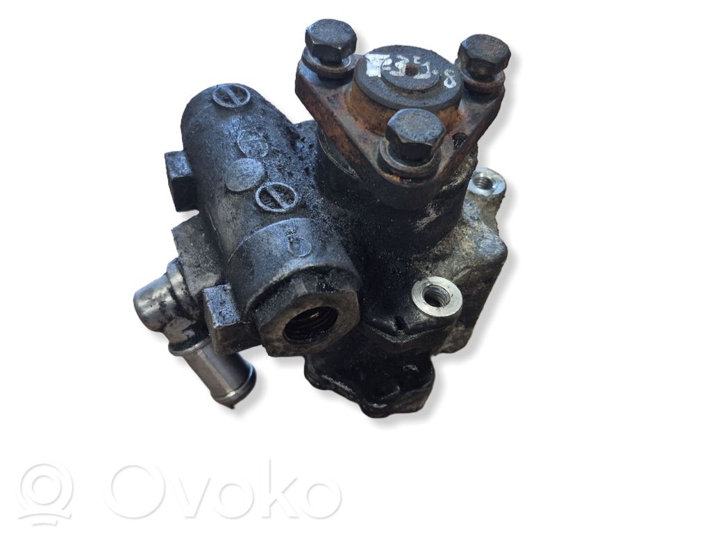 BMW 5 E39 Power steering pump 