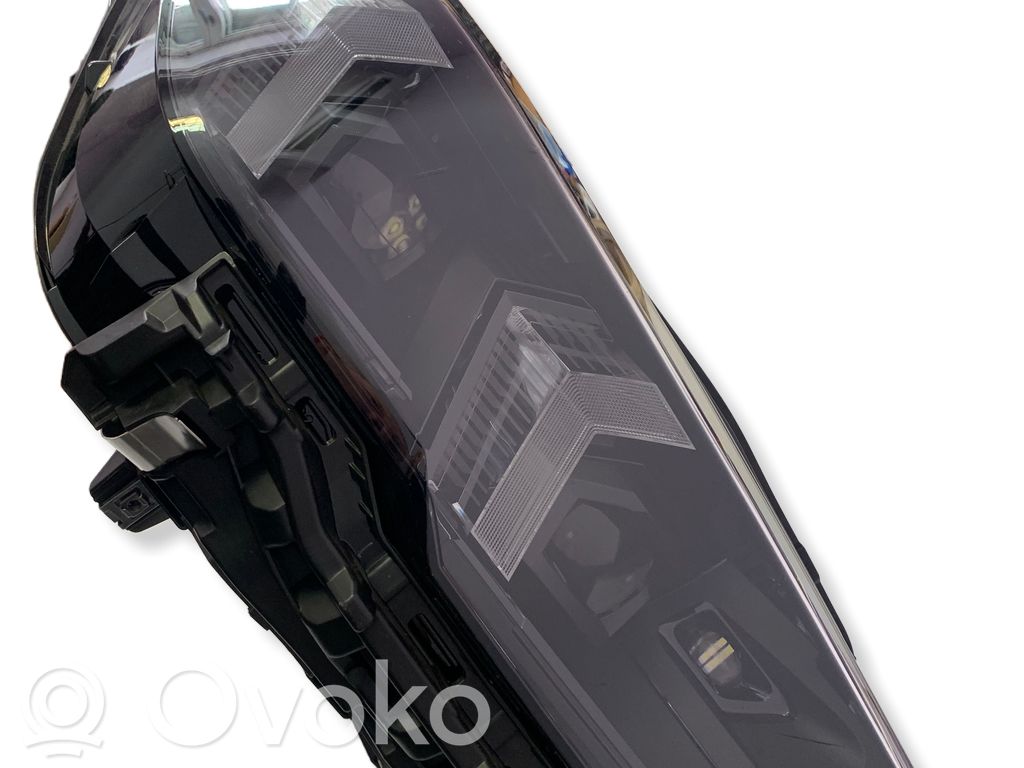 Headlight/headlamp   5A77EC8,5A77EC806