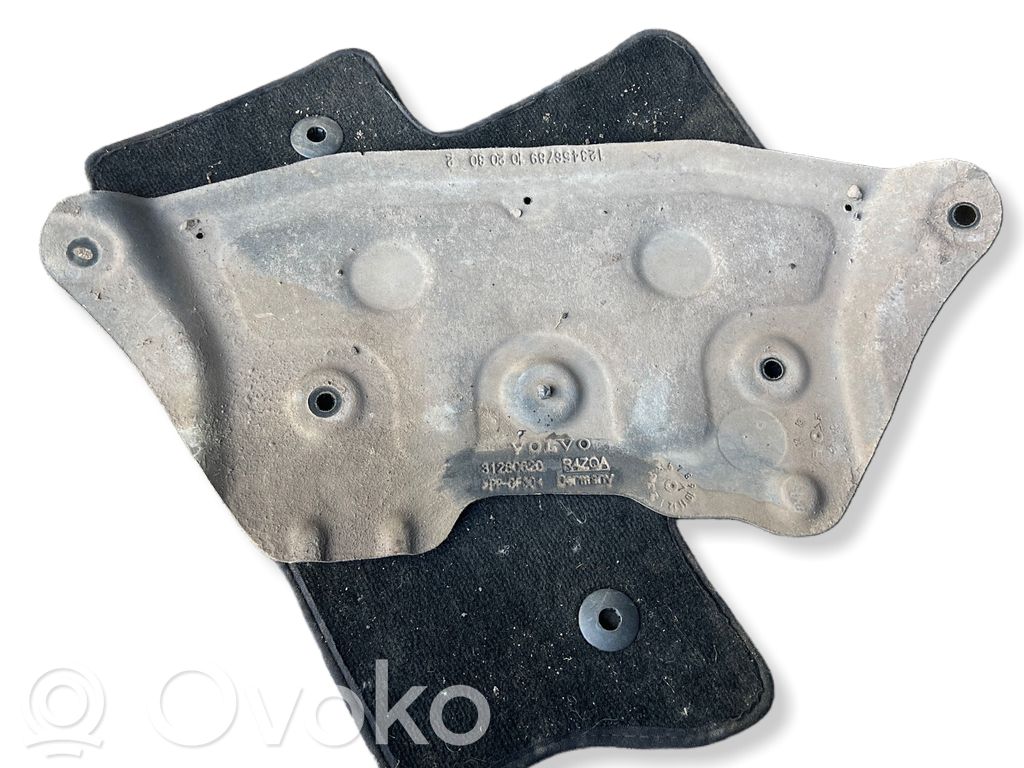Volvo V60 Moottorin alustan välipohjan roiskesuoja 