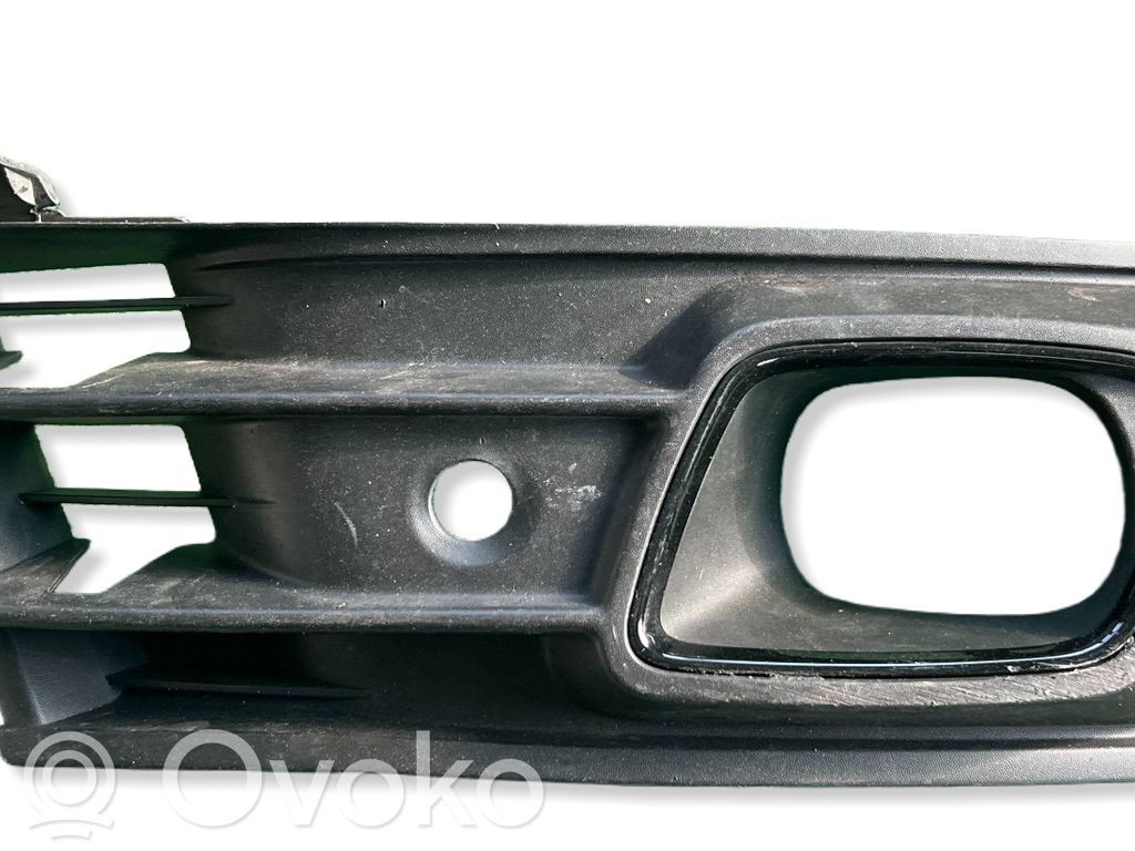 Etusumuvalon ritilä   261A24736R