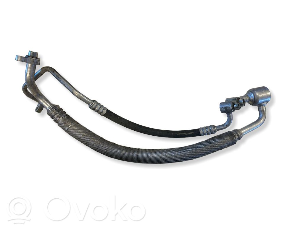 Opel Astra J Ilmastointilaitteen putki (A/C) 