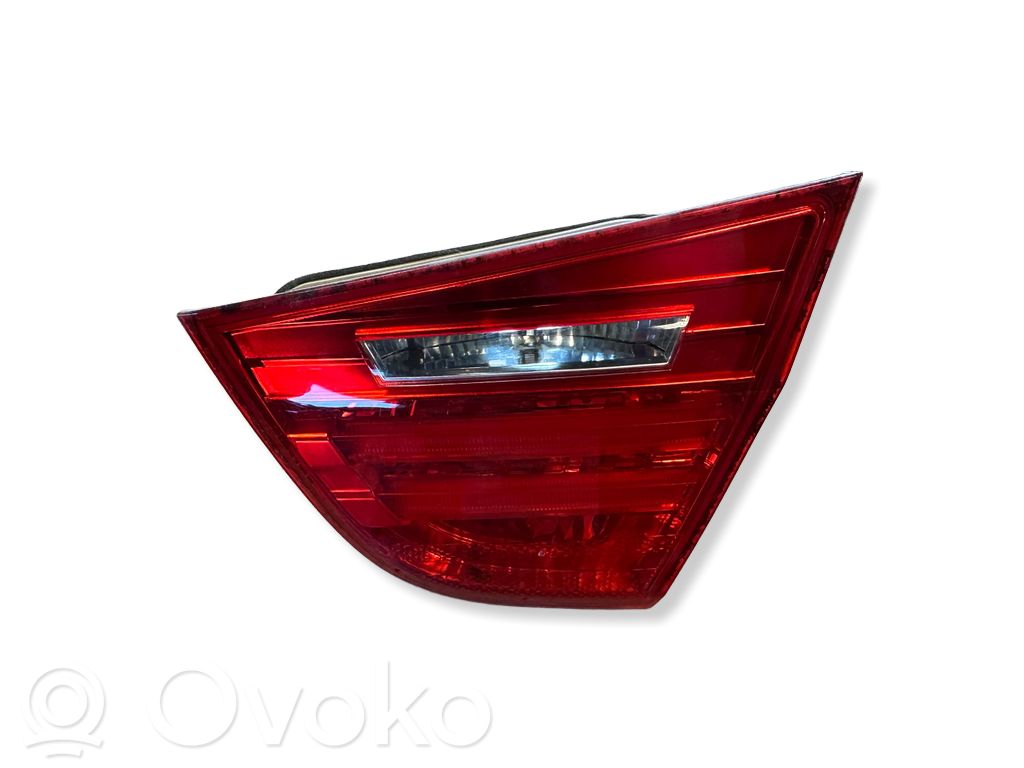 Tailgate rear/tail lights   7154156