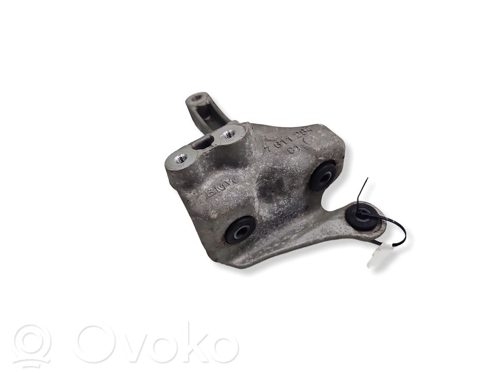 Water pump   7611284