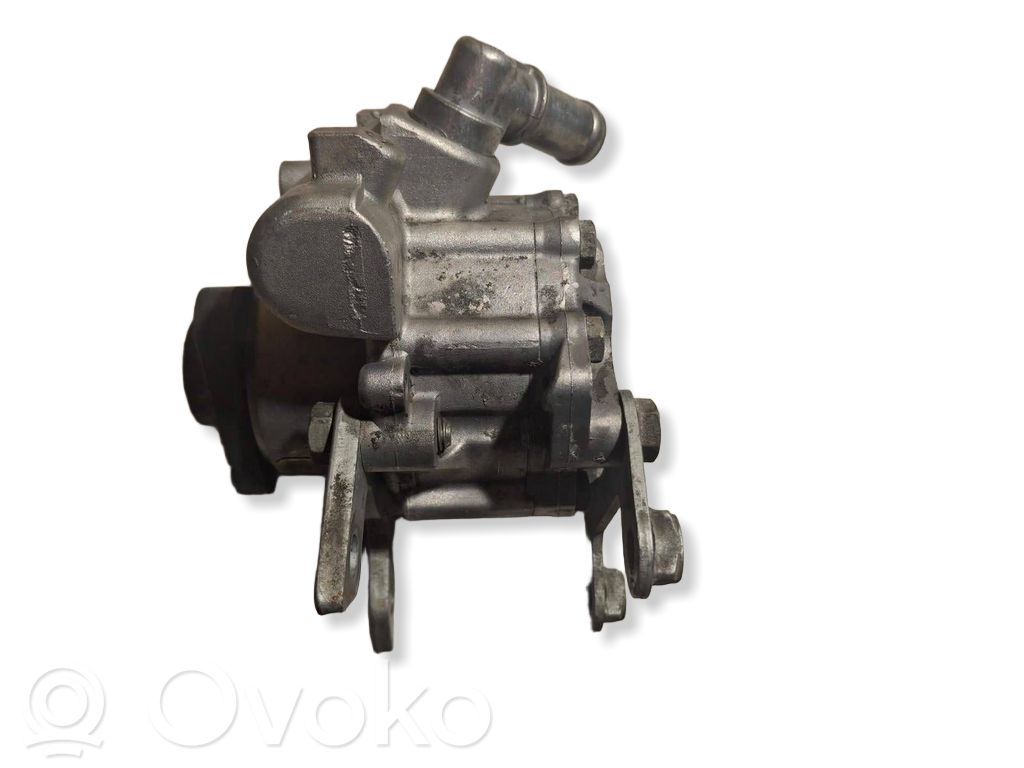 BMW 3 E46 Power steering pump 