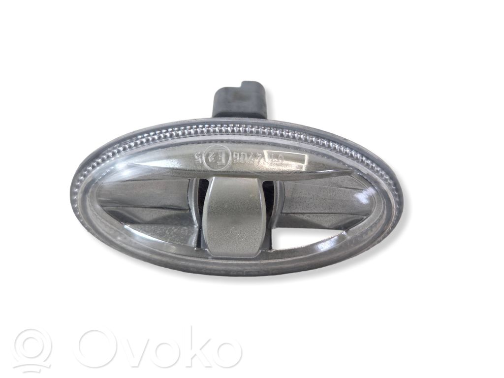 Peugeot Partner III Front fender indicator light 