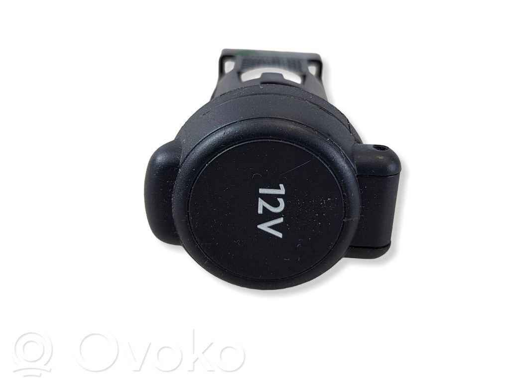 Citroen C4 II Picasso 12V Steckdose vorne 