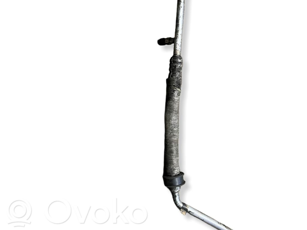 Ilmastointilaitteen putki (A/C)   6917865