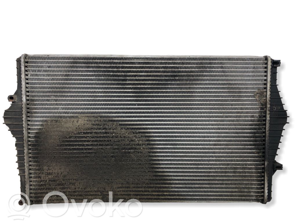 Volvo V70 Interkūlerio radiatorius 