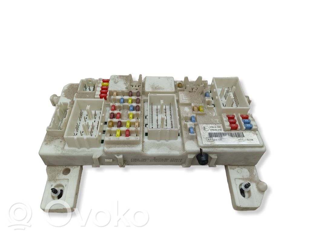 Fuse module   8M5T14014,100827,F0943C,14A073,XN5XXLFBV000