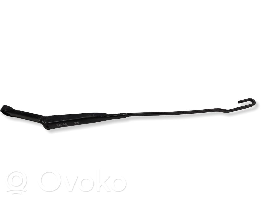 Audi A4 S4 B5 8D Ramię wycieraczki szyby przedniej / czołowej 