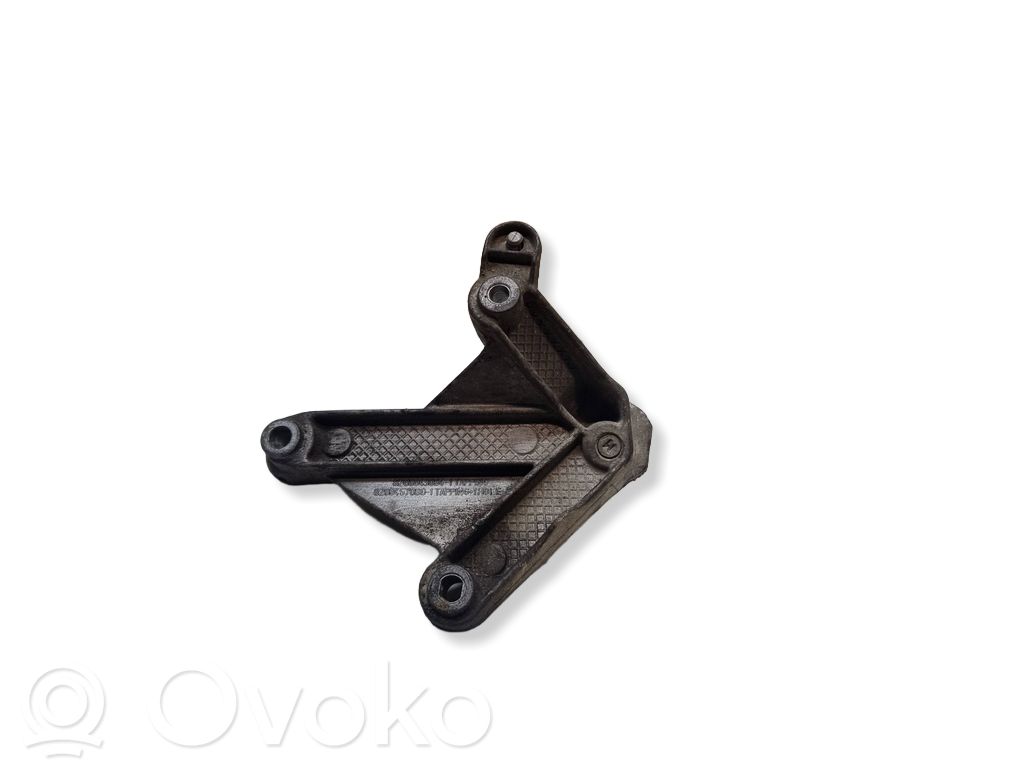 Gearbox mounting bracket   8200043084,8200457080