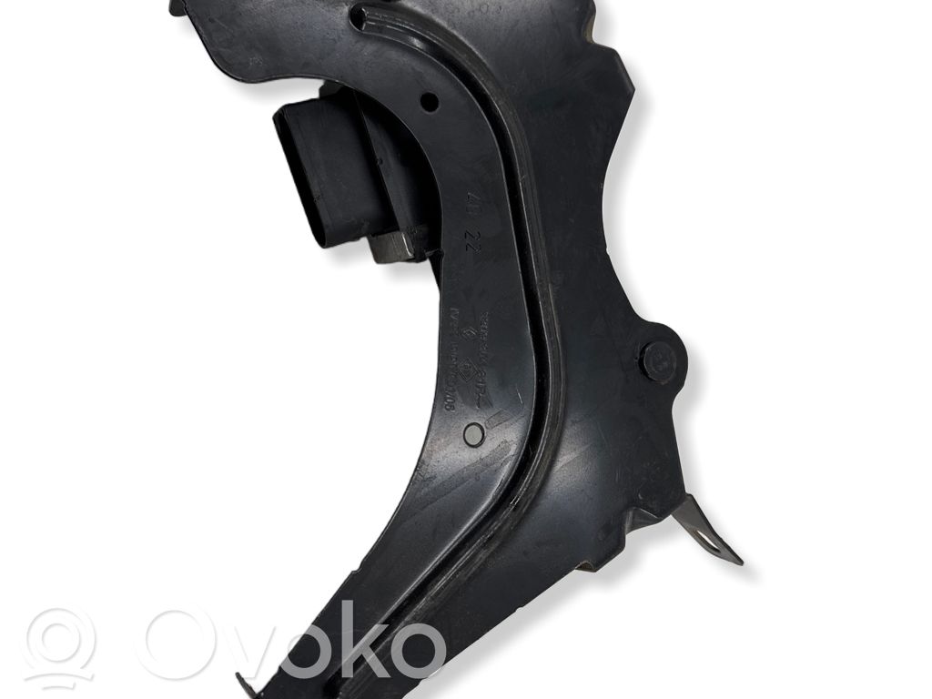 Renault Master III Kita variklio skyriaus detalė 