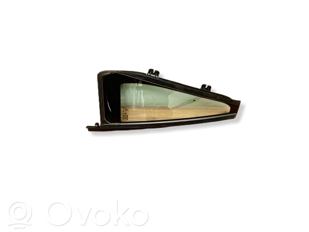 Volvo XC90 Ventanilla de ventilación de la puerta trasera 