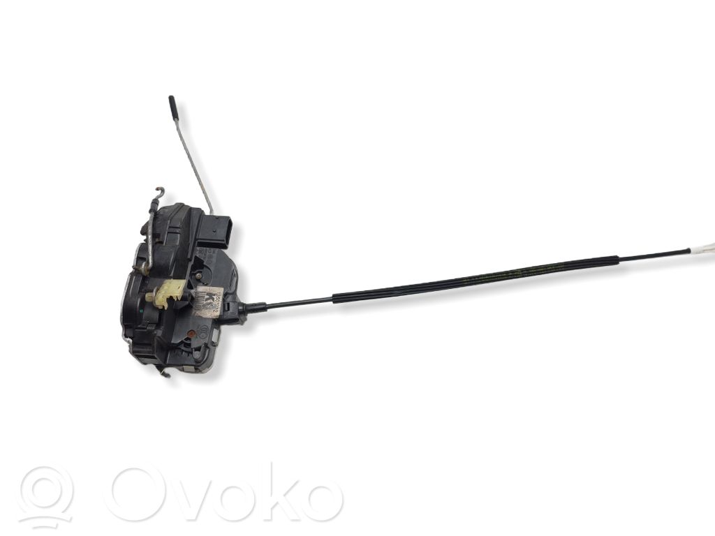 Opel Insignia A Front door lock 