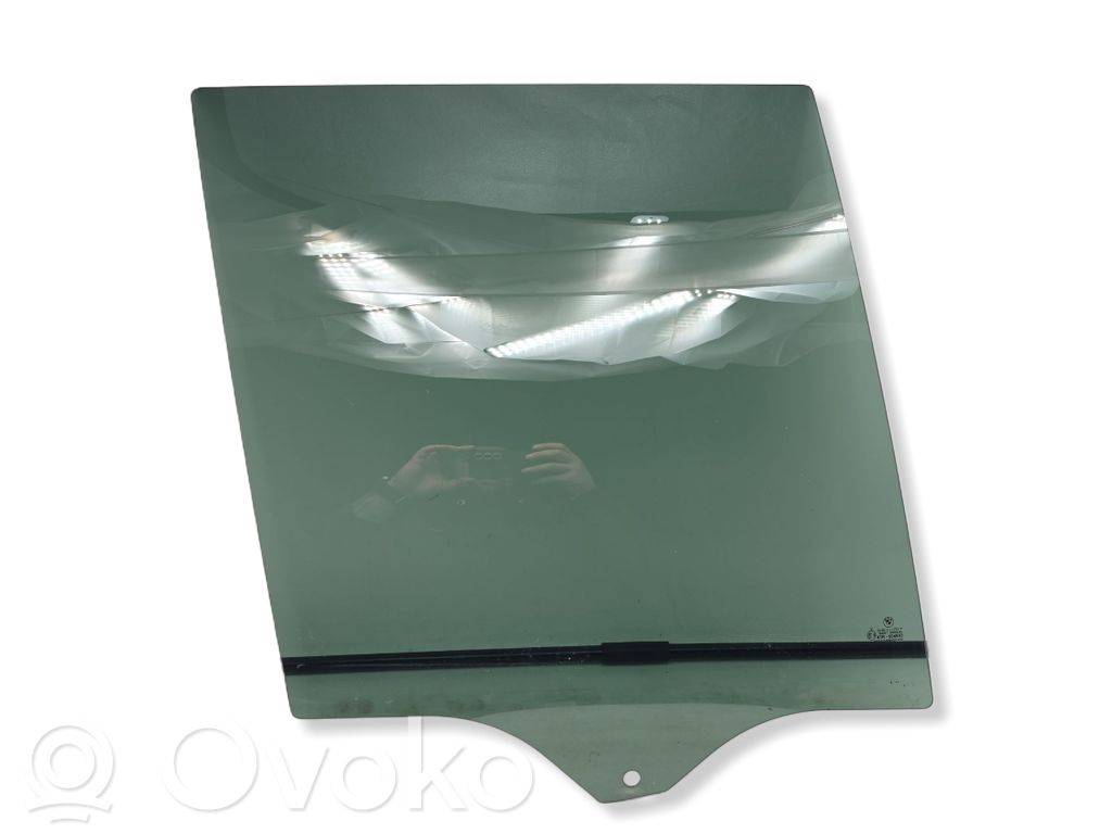 BMW X5 E53 Rear door window glass 