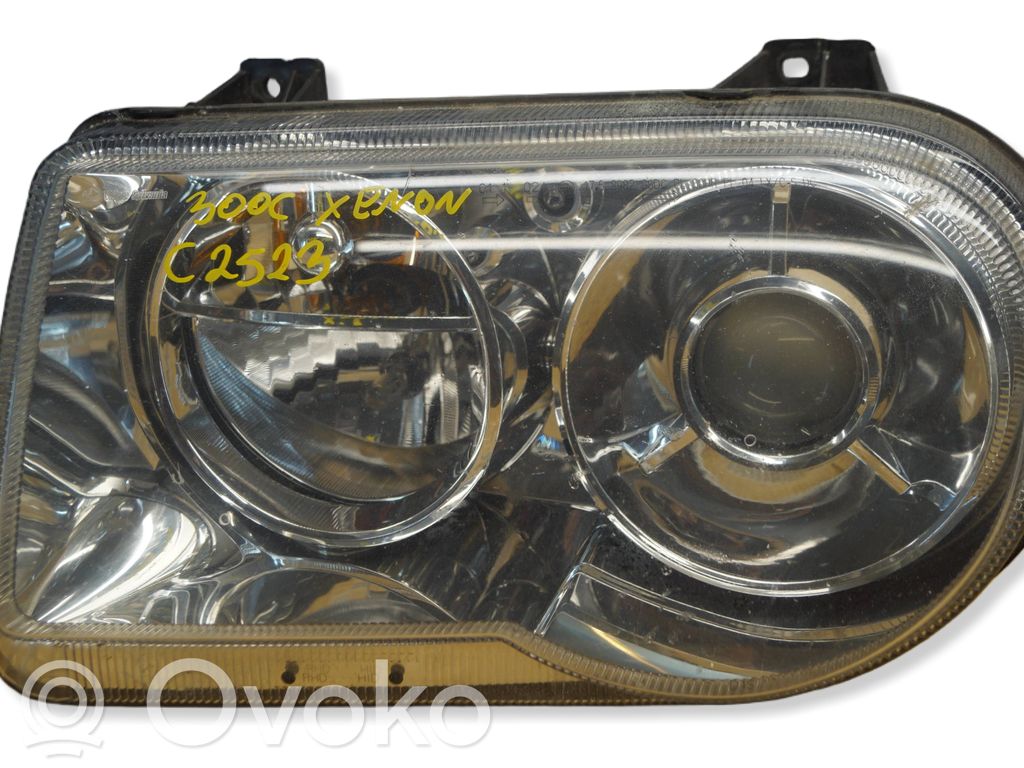 Chrysler 300 - 300C Headlight/headlamp 