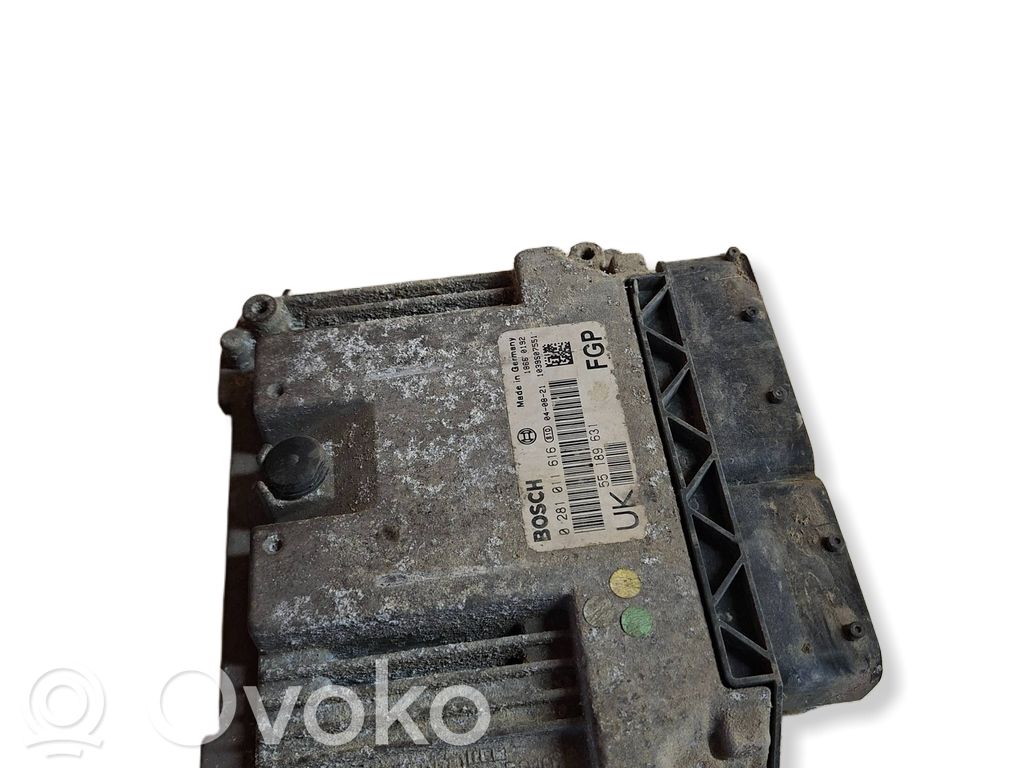 Opel Vectra C Engine control unit/module 