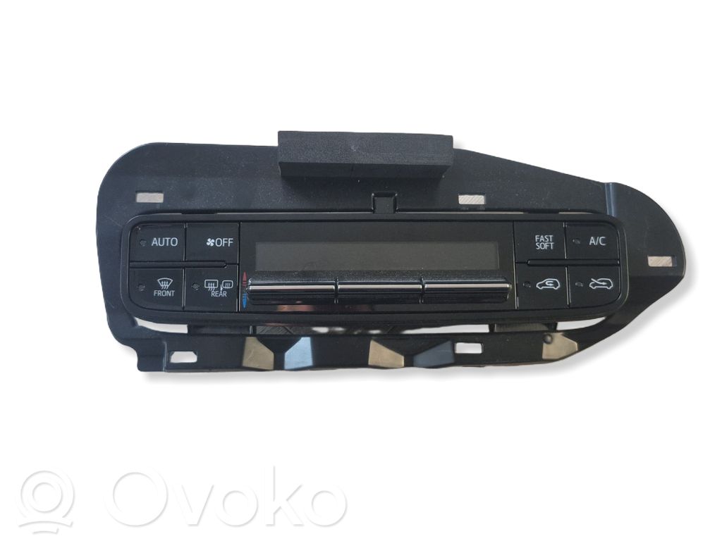 Toyota Auris E180 Climate control unit 