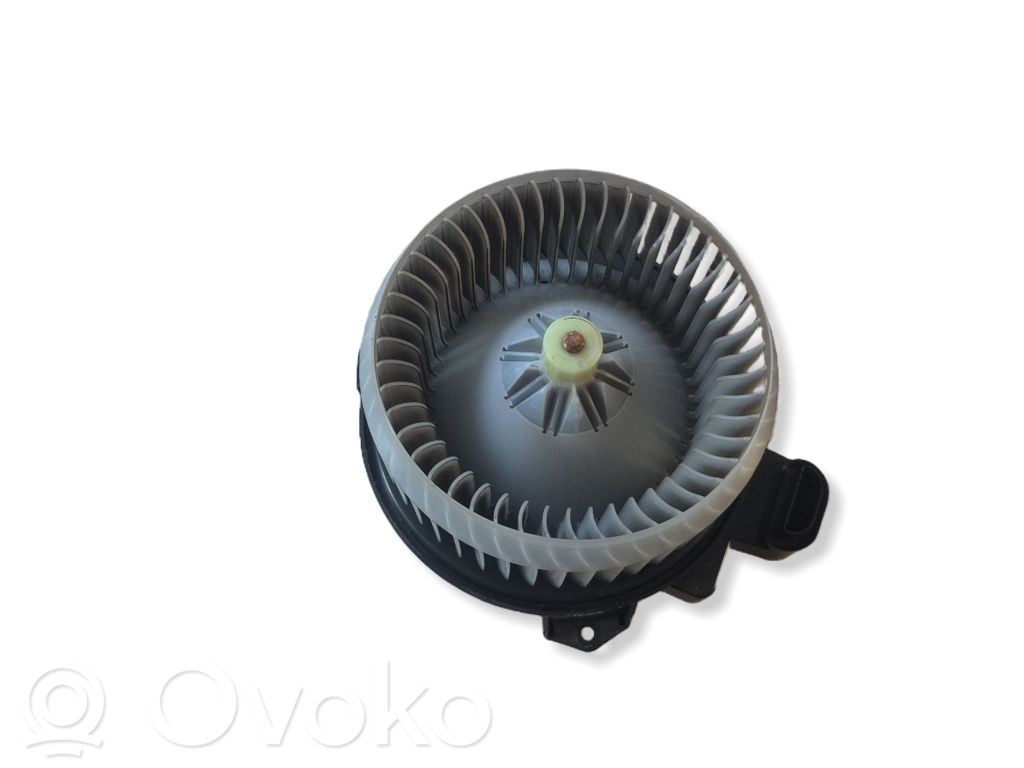 Toyota Auris E180 Mazā radiatora ventilators 