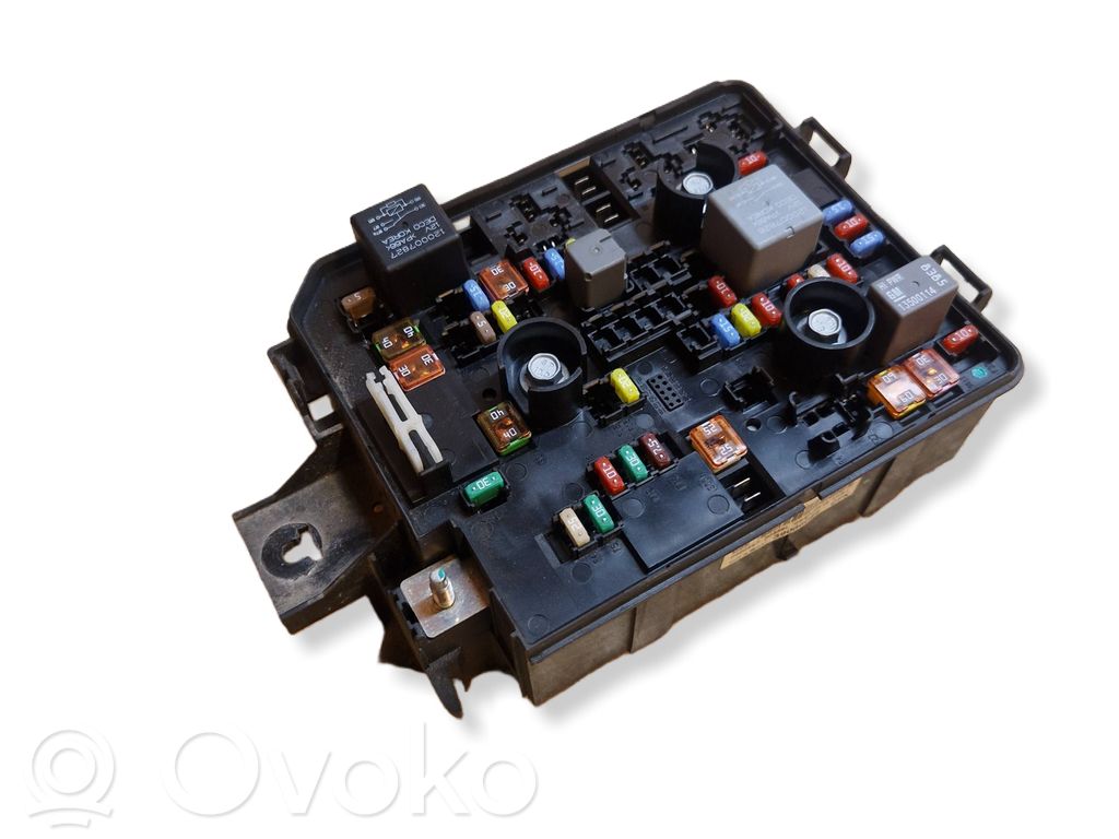 Opel Corsa E SAM control unit 