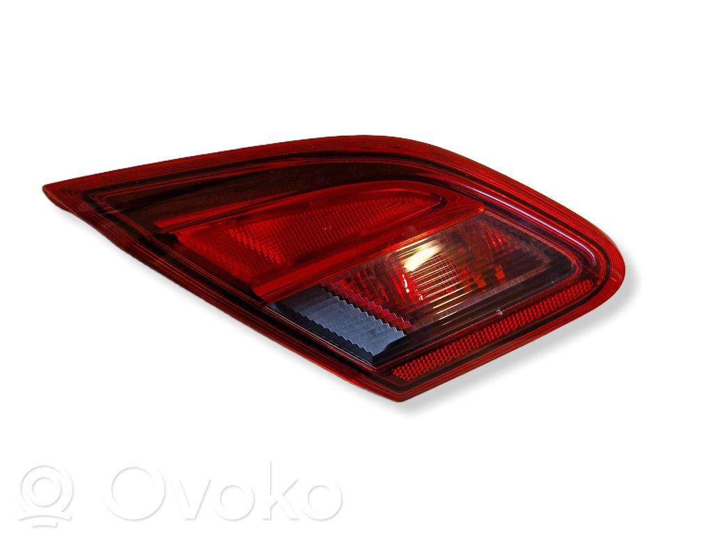 Opel Corsa E Takaluukun takavalot 