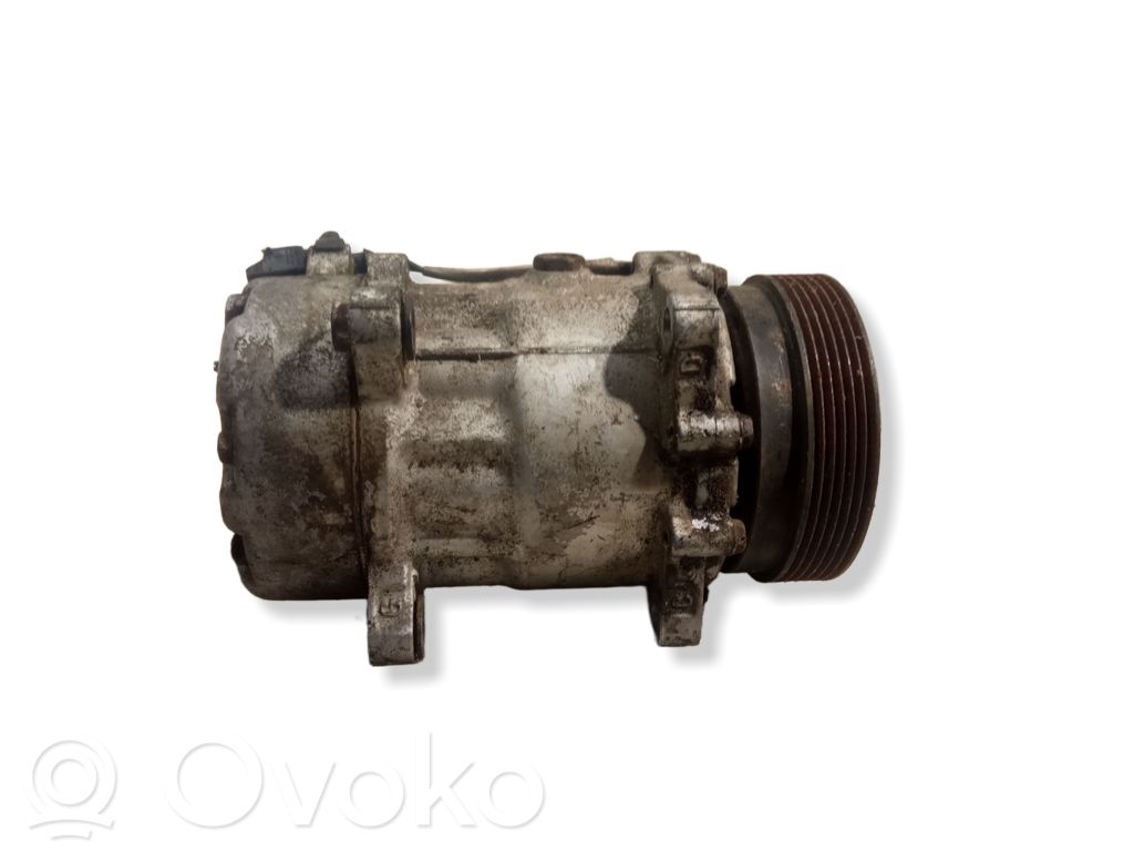 Volkswagen Golf IV Kompresor / Sprężarka klimatyzacji A/C 