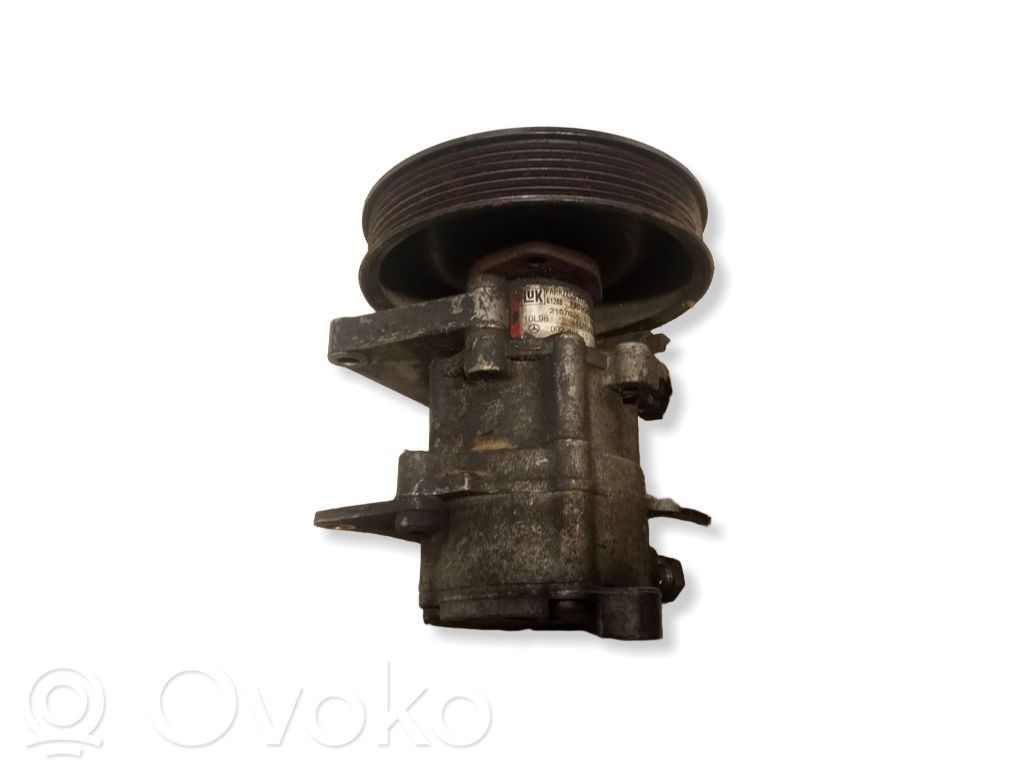 Mercedes-Benz E W210 Power steering pump 