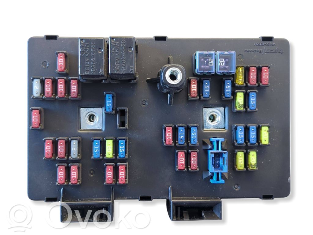 Opel Antara Módulo de fusible 