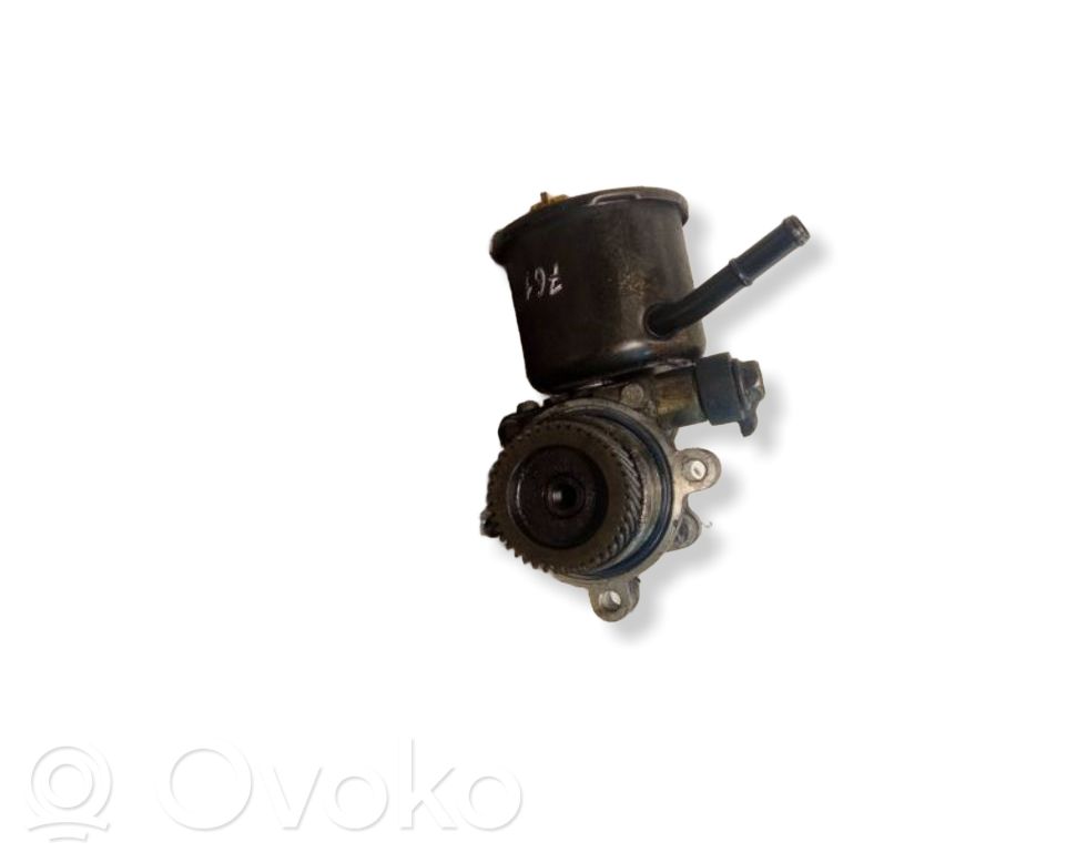 Mazda 323 F Power steering pump 