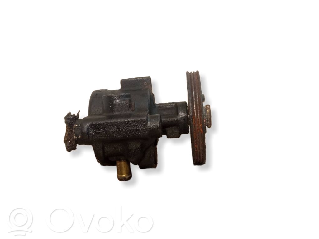 Renault Megane I Power steering pump 
