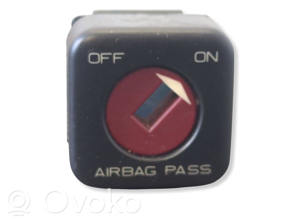 Peugeot 607 Passenger airbag on/off switch 