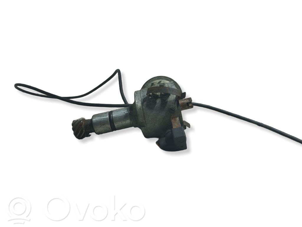 BMW 3 E30 Spark distributor 