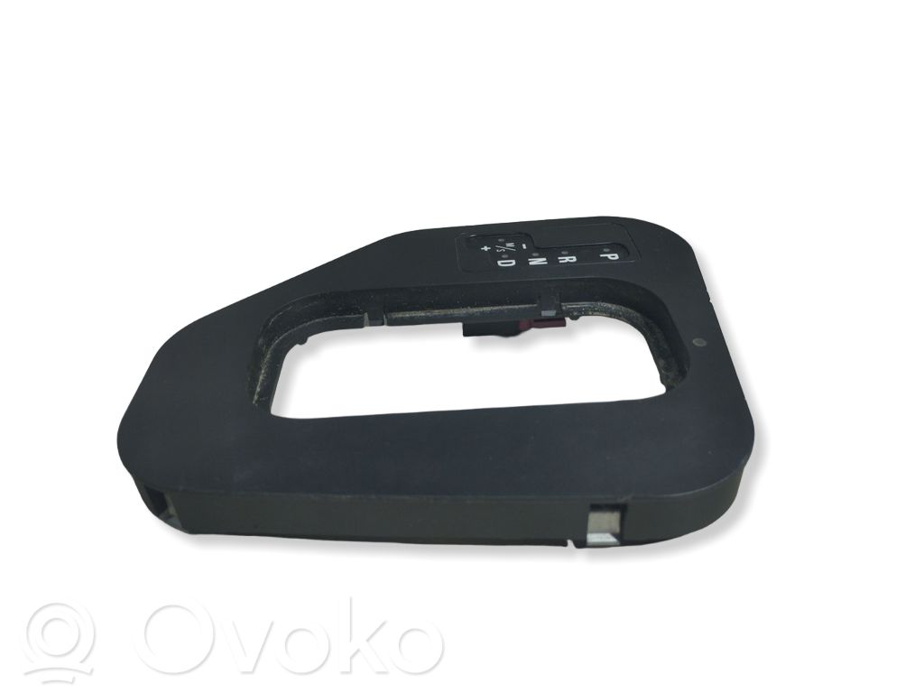 Contour de levier de vitesses   7060695,901204250000