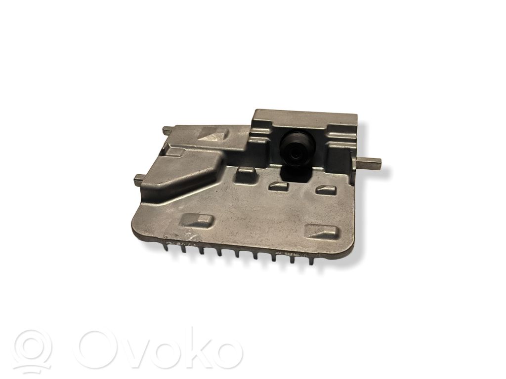 Toyota Yaris XP210 Frontkamera Windschutzscheibe Frontscheibe 