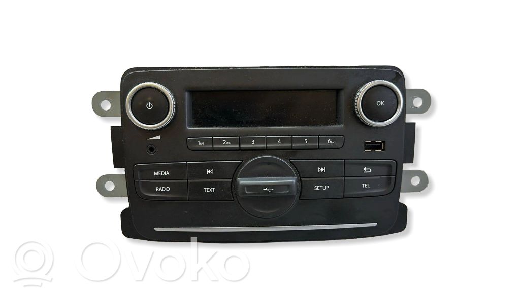 Panel / Radioodtwarzacz CD/DVD/GPS   281158515R,60JAK730286,5444ABTM01
