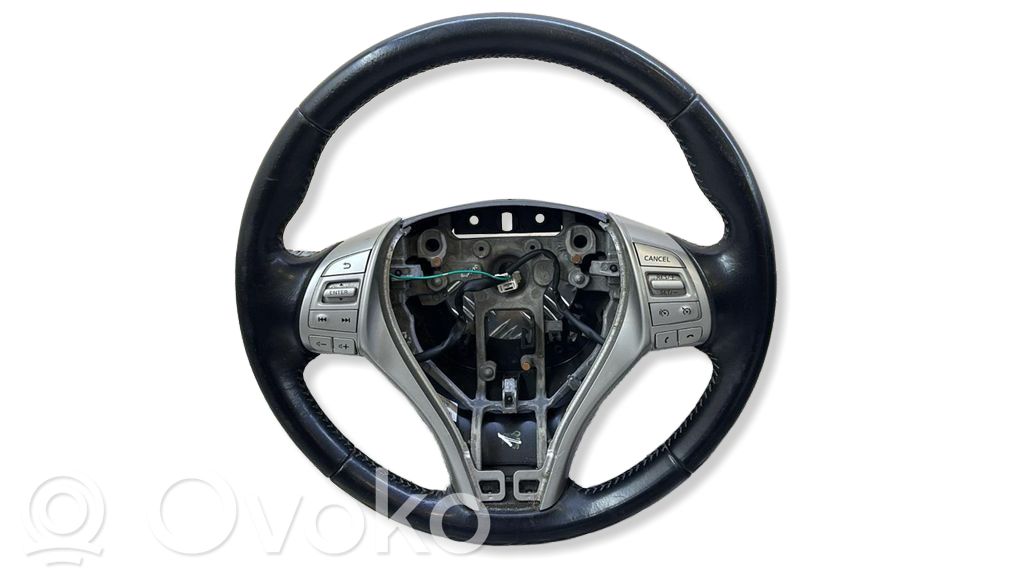 Nissan Qashqai Ohjauspyörä 