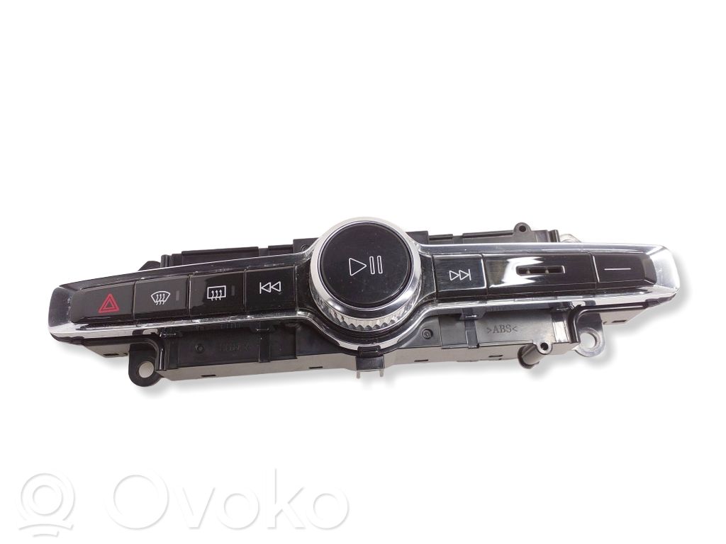 Volvo XC40 Sound control switch 