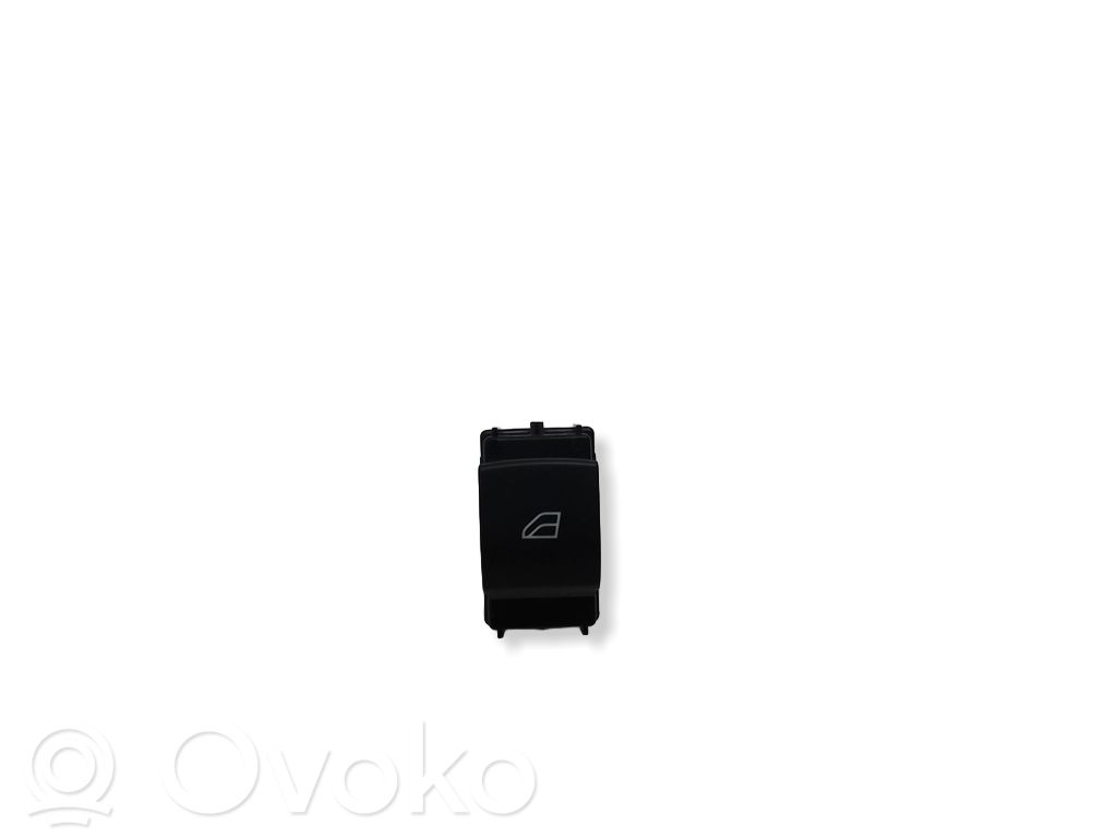 Volvo XC40 Electric window control switch 