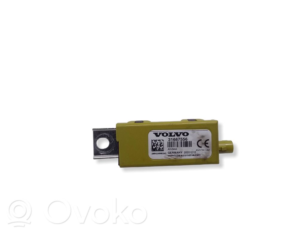 Volvo XC40 Antenos stiprintuvas 