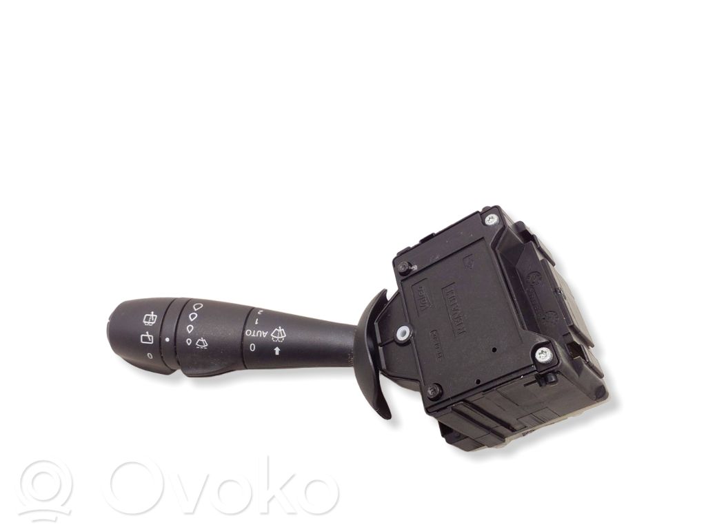 Renault Captur Wiper control stalk 