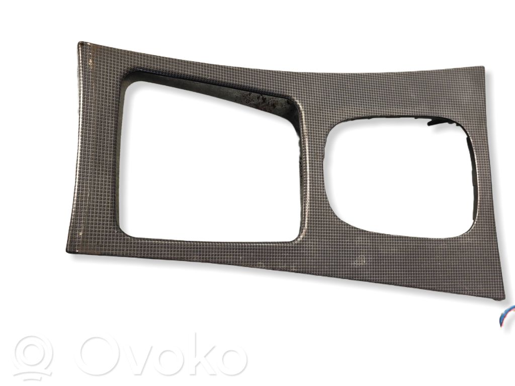 Mercedes-Benz C W203 Consola de plástico de la palanca de cambios 