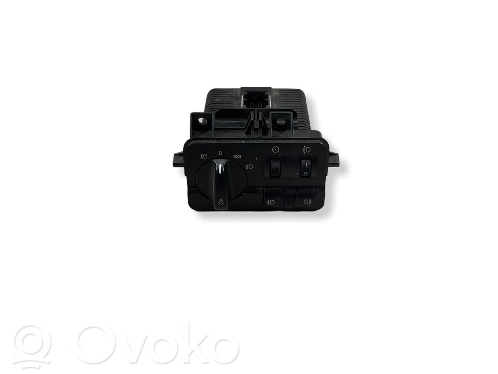 Panel lighting control switch   6965382,532314821,0002289