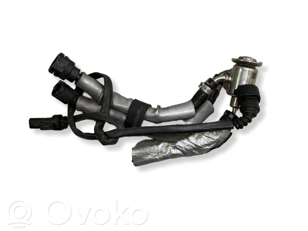 BMW 5 G30 G31 G38 Fuel injector 